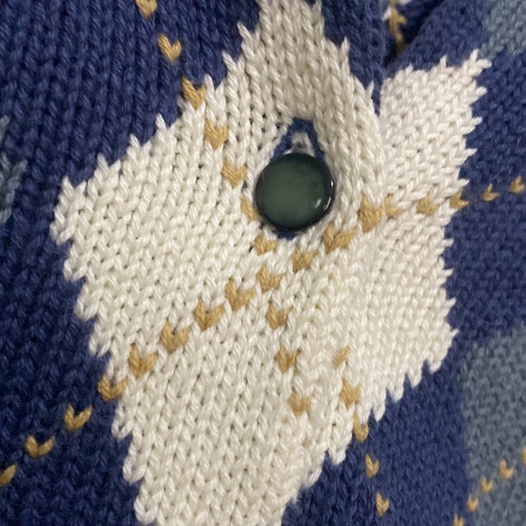 Size extra small GAP women’s sweater, button up - Picture 3 of 8